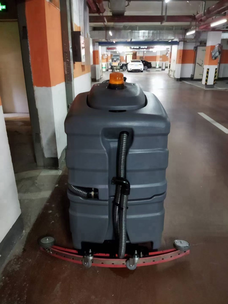 停車場(chǎng)洗地機(jī)多少錢一臺(tái) 停車場(chǎng)洗地機(jī)多少錢一臺(tái)